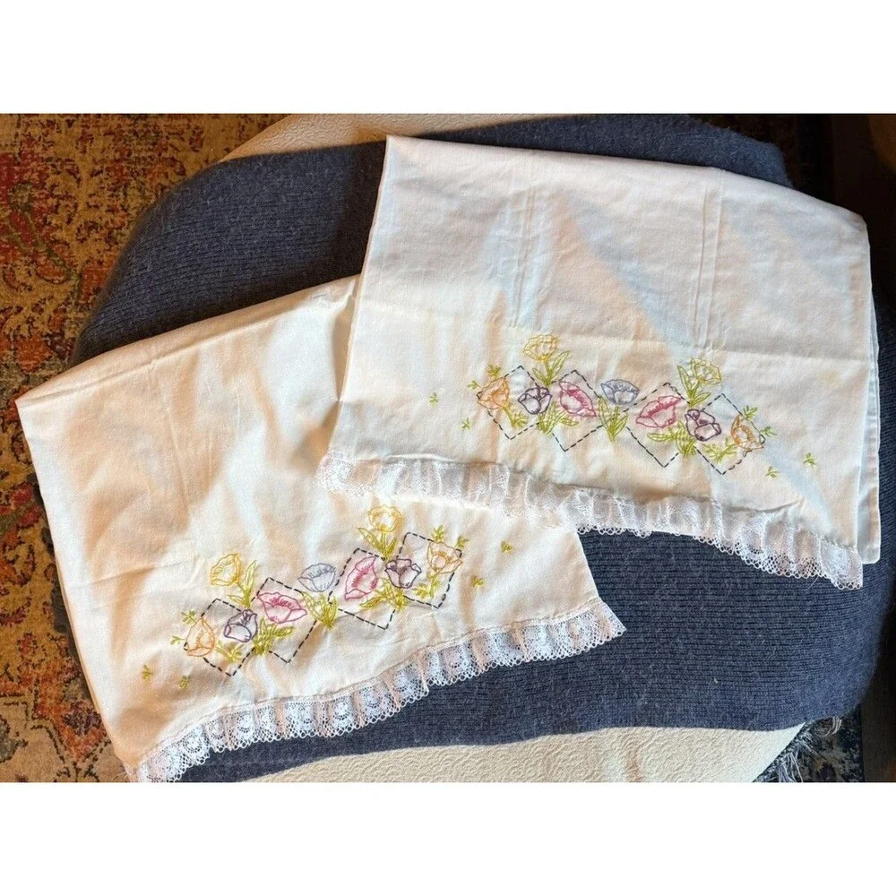 Vintage Embroidered Flowers Floral Pillowcases Set of 2 Multicolor 31.5” X 20.5”